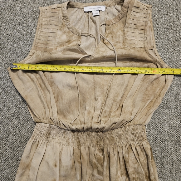 MADISON GREY Tiered Dress Tan Size Small - Picture 9 of 12